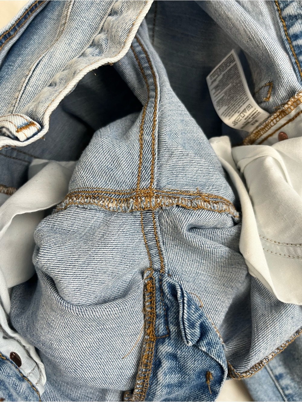 GAP Straight Leg Light Wash High-Rise Jeans size 29 - Picture 4 of 10